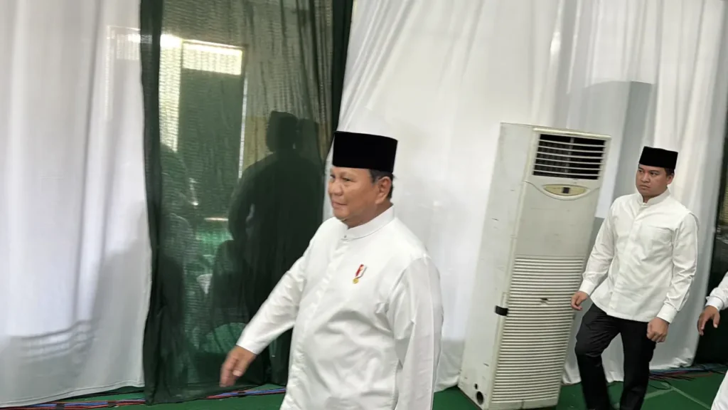 Prabowo Disambut Ketum PBNU Gus Kikin Di Lokasi Muktamar Nih